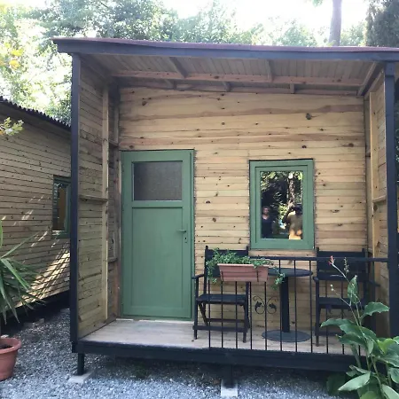 Camping Lodge *